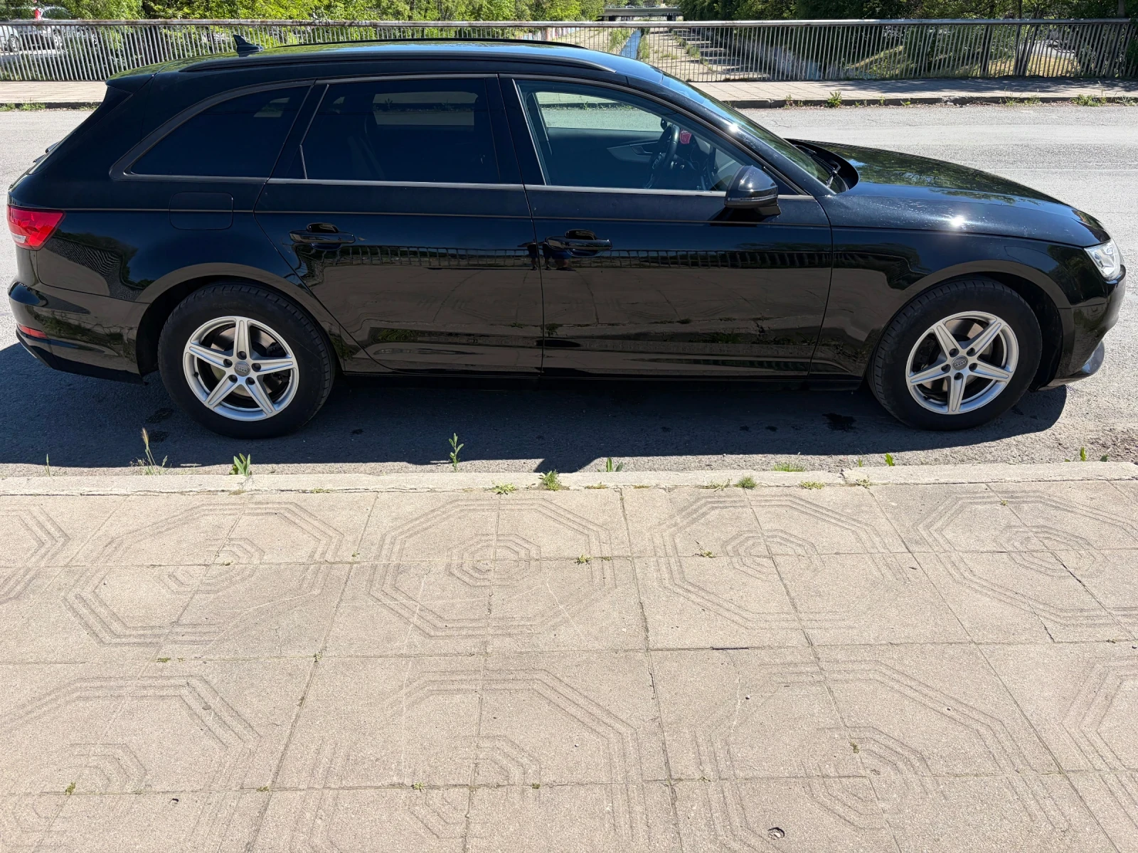 Audi A4 2.0 TDI 35, снимка 3 - Автомобили и джипове - 54554401