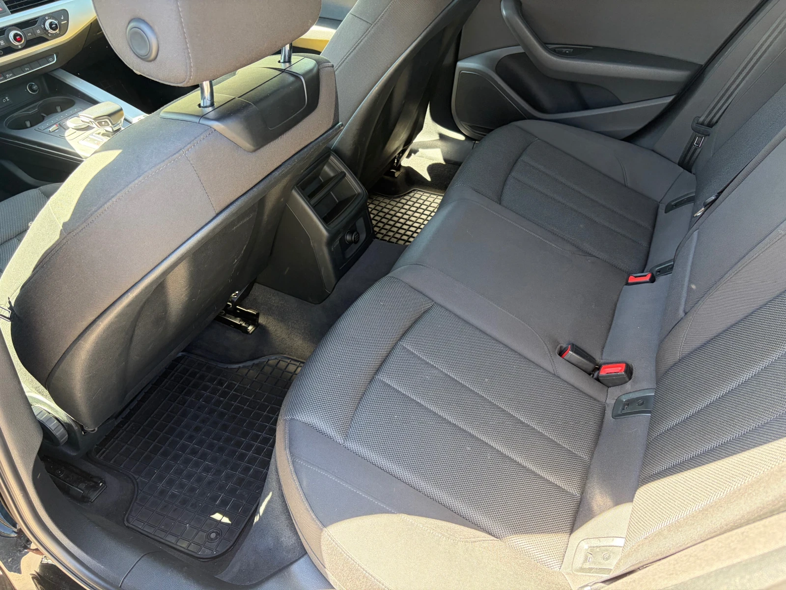 Audi A4 2.0 TDI 35, снимка 13 - Автомобили и джипове - 54554401