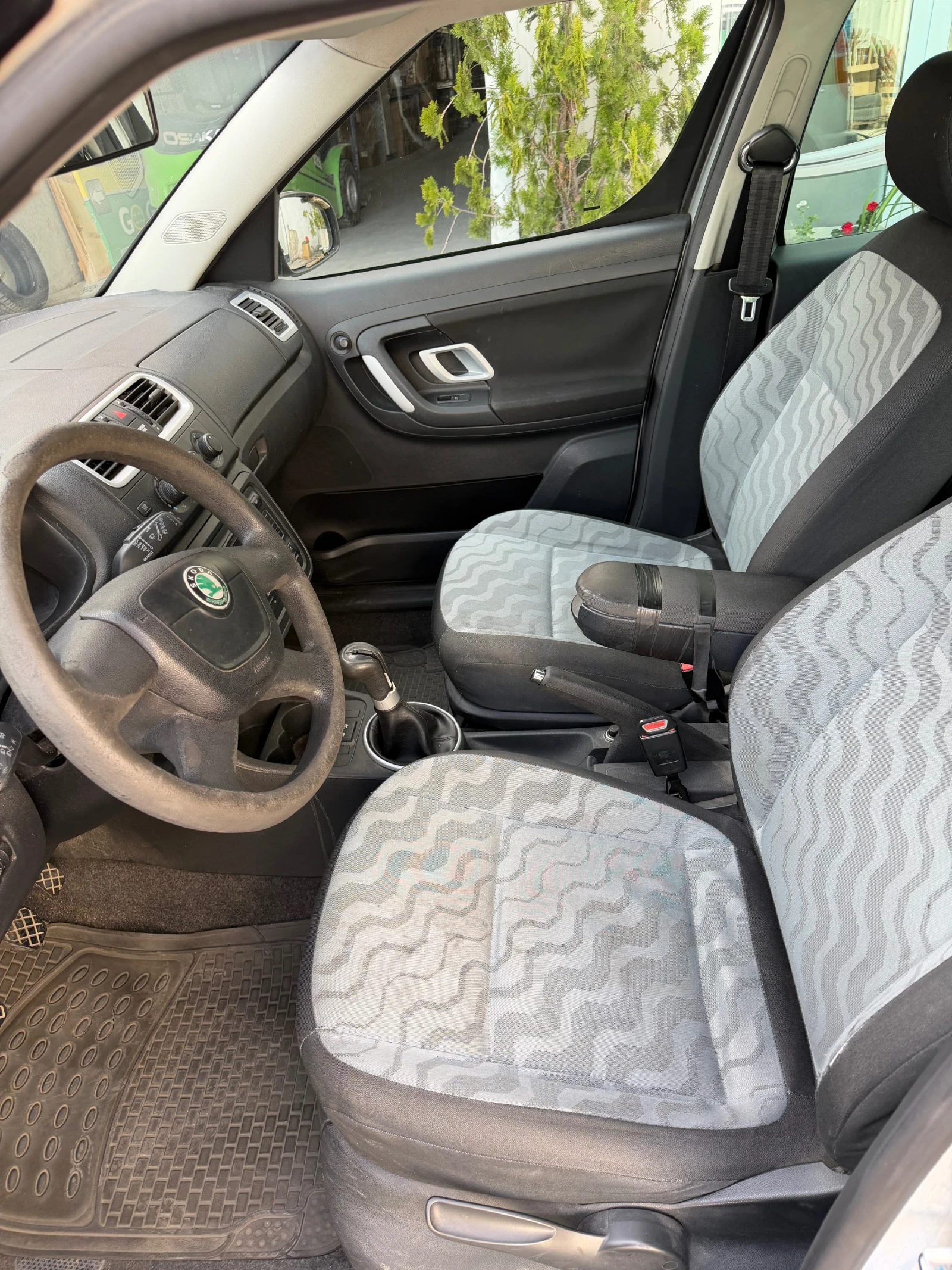Skoda Roomster 1.4 с Газово , снимка 13 - Автомобили и джипове - 54591090
