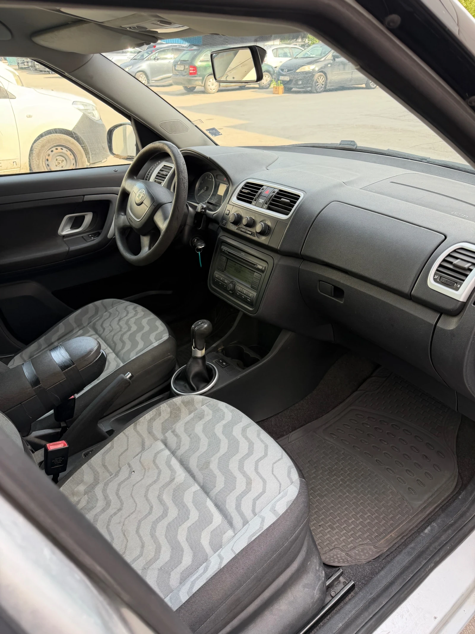 Skoda Roomster 1.4 с Газово , снимка 7 - Автомобили и джипове - 54591090