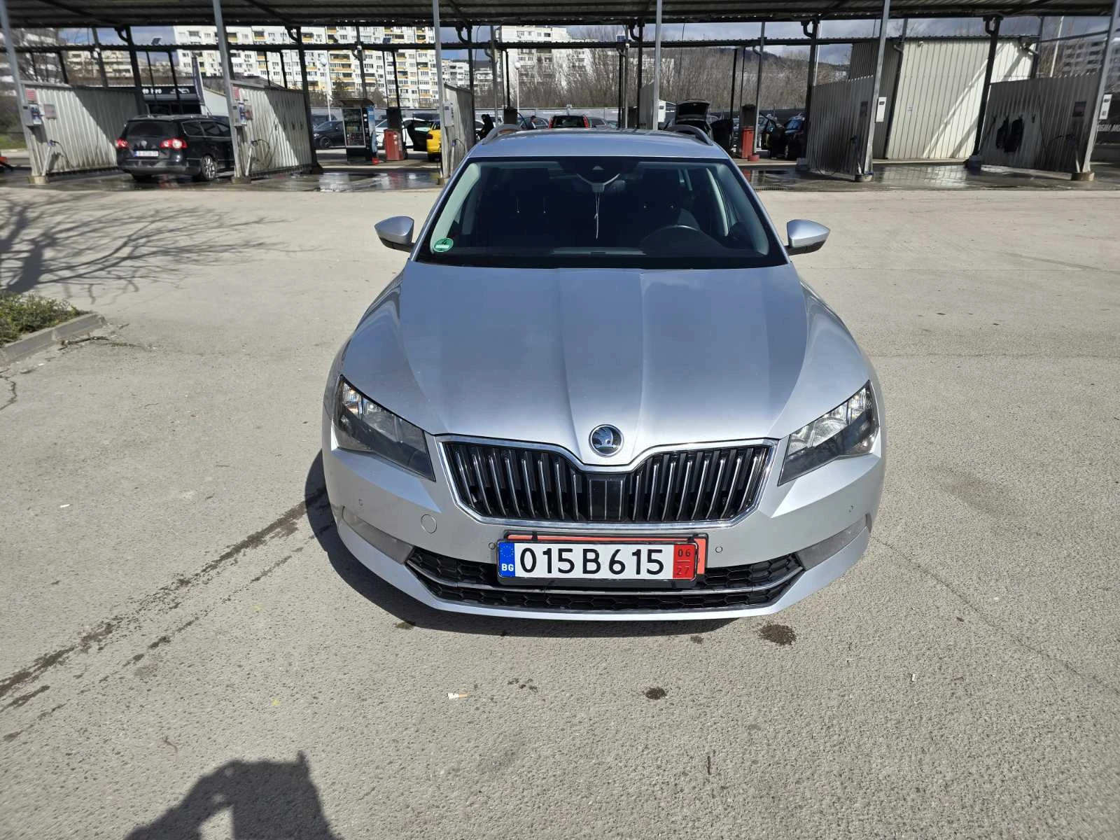Skoda Superb КАТО НОВ/DISTRONIK/2.0tdi/150hp, снимка 2 - Автомобили и джипове - 54604671