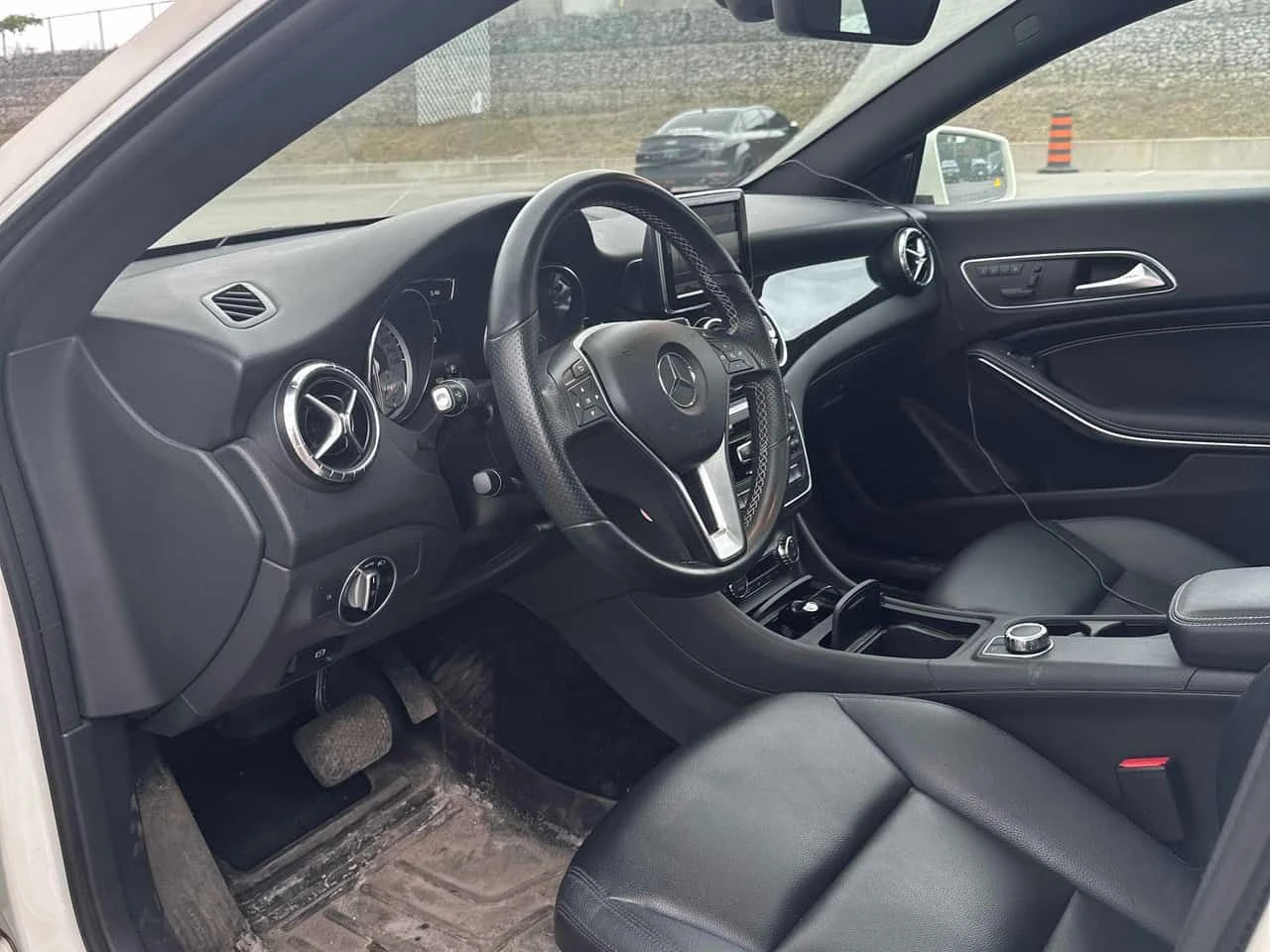 Mercedes-Benz CLA 250 * CARFAX * 2 КЛЮЧА * KEYLESS * ПОДГРЕВИ, снимка 5 - Автомобили и джипове - 55057857
