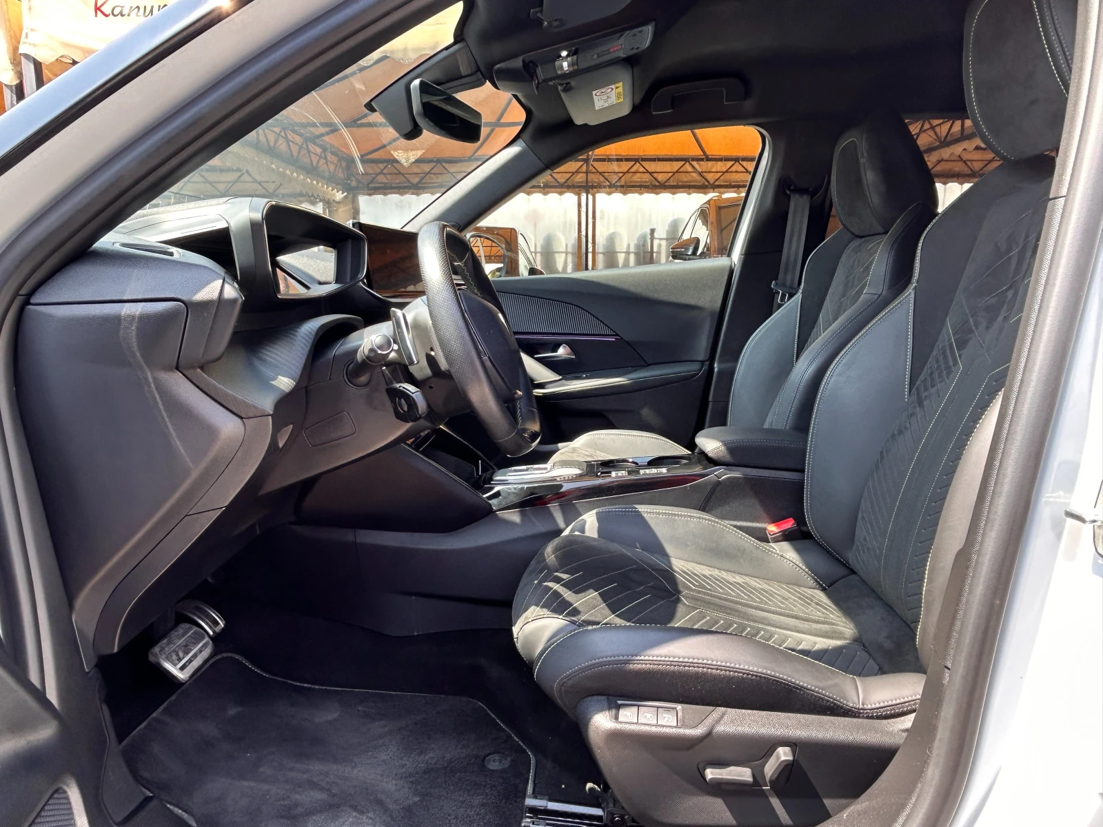 Peugeot 2008 GT PURETECH EAT8 131, снимка 7 - Автомобили и джипове - 55816909