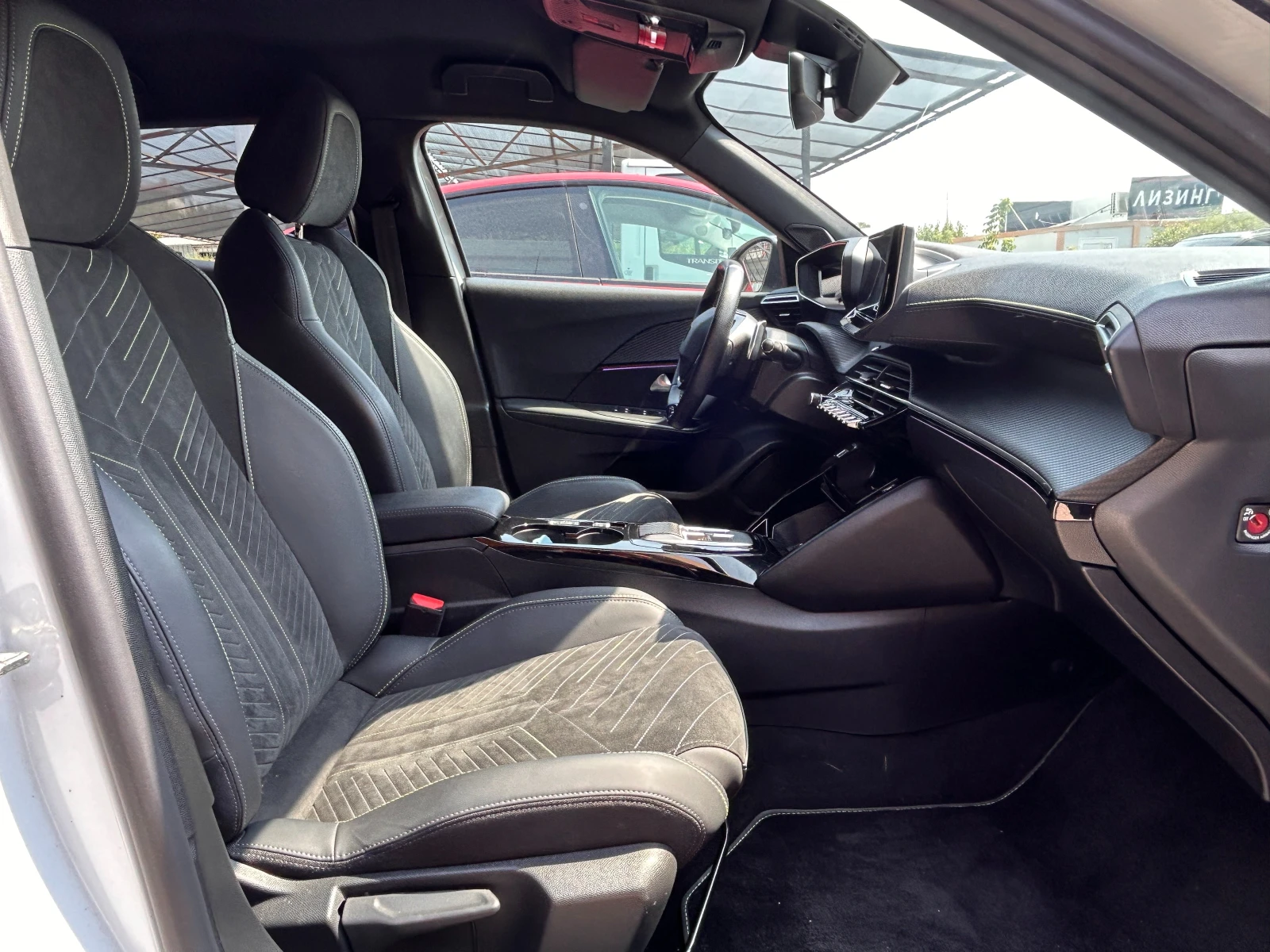 Peugeot 2008 GT PURETECH EAT8 131, снимка 10 - Автомобили и джипове - 55816909