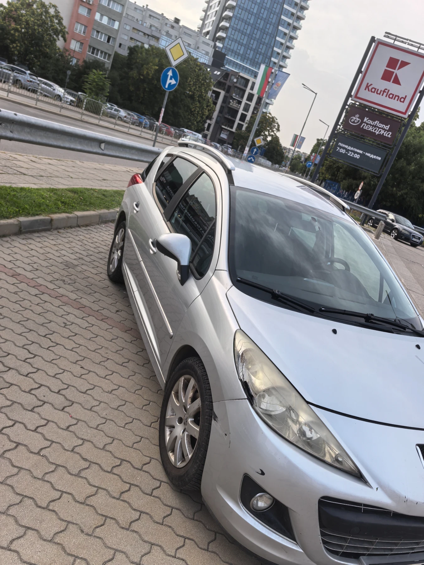 Peugeot 207, снимка 3 - Автомобили и джипове - 56002455