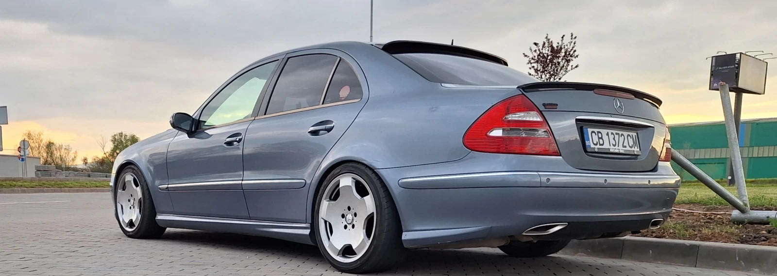 Mercedes-Benz E 320, снимка 12 - Автомобили и джипове - 56577044