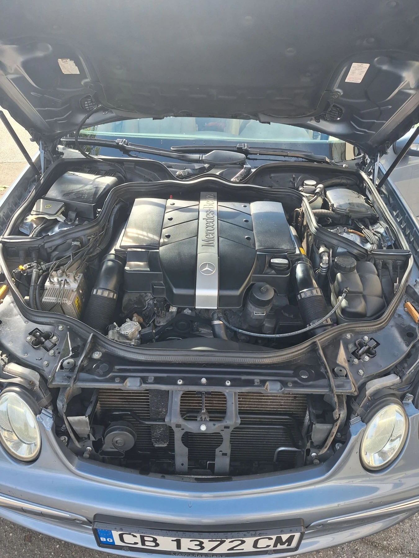 Mercedes-Benz E 320, снимка 15 - Автомобили и джипове - 56577044