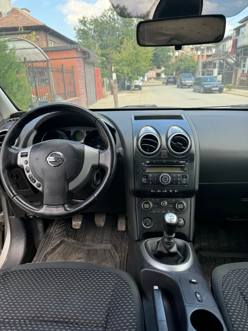 Nissan Qashqai 1.5d, снимка 8 - Автомобили и джипове - 47243433