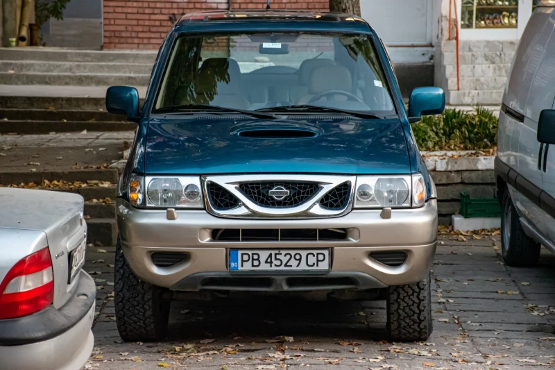 Nissan Terrano TD27, снимка 2 - Автомобили и джипове - 47805984