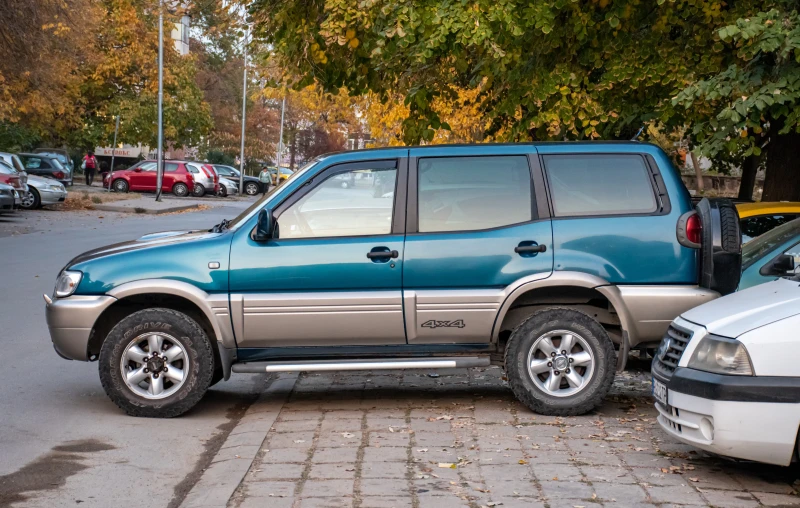 Nissan Terrano TD27, снимка 4 - Автомобили и джипове - 47805984