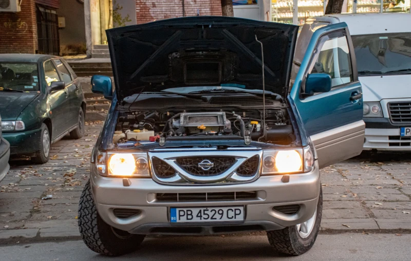 Nissan Terrano TD27, снимка 12 - Автомобили и джипове - 47805984