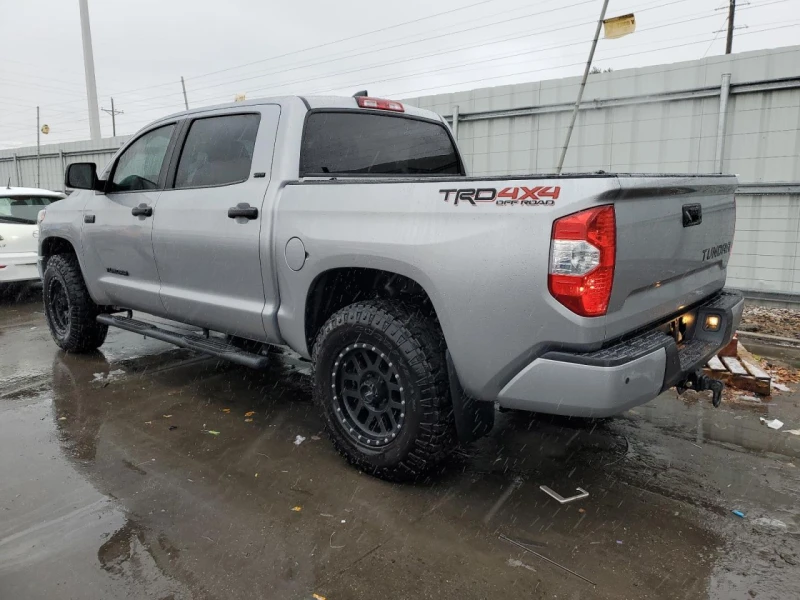 Toyota Tundra CREWMAX SR5| СЕРВИЗНА ИСТОРИЯ| , снимка 2 - Автомобили и джипове - 48703937