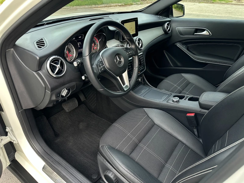 Mercedes-Benz GLA 220 200d 136к.с ПАНОРАМА* ПЪЛНА СЕРВИЗНА ИСТОРИЯ* !!, снимка 8 - Автомобили и джипове - 50324165