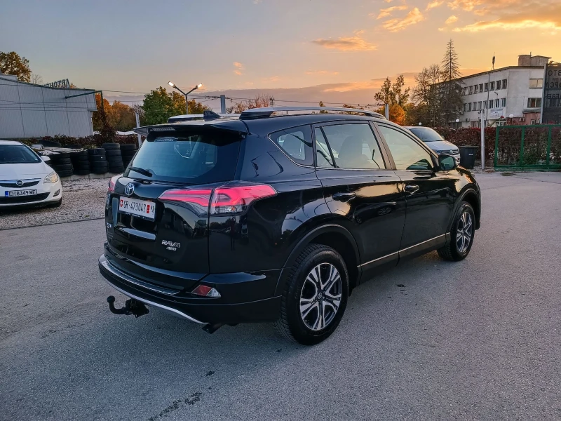 Toyota Rav4 2.0i-152кс-ШВЕЙЦАРИЯ-РЪЧКА-4х4-FACELIFT-ДИСТРОНИК, снимка 3 - Автомобили и джипове - 52159330