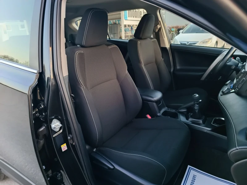 Toyota Rav4 2.0i-152кс-ШВЕЙЦАРИЯ-РЪЧКА-4х4-FACELIFT-ДИСТРОНИК, снимка 12 - Автомобили и джипове - 52159330