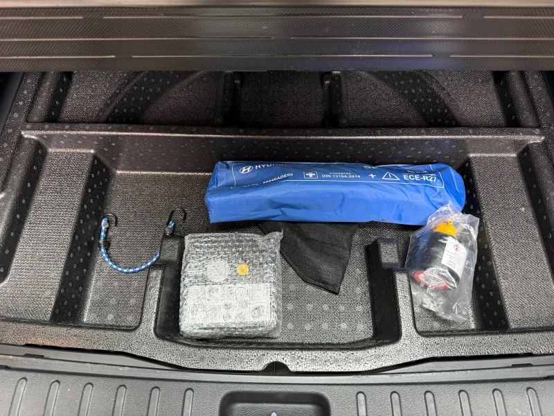 Hyundai Tucson 1.6 at-GDI, 4x4, 81х.км, Swiss, снимка 11 - Автомобили и джипове - 53434590