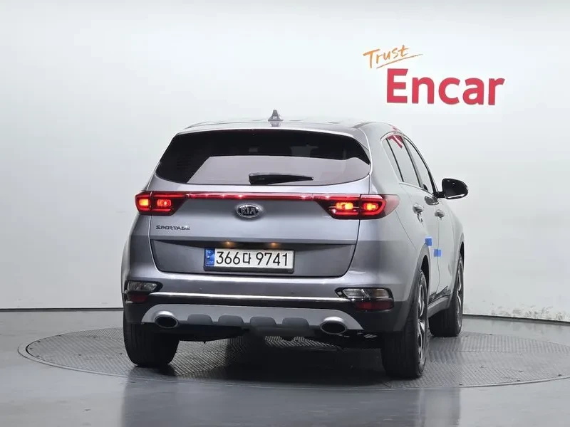 Kia Sportage, снимка 4 - Автомобили и джипове - 54821126