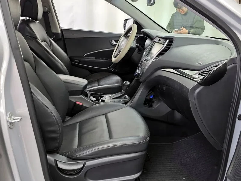 Hyundai Santa fe 2.0 2WD PREMIUM, снимка 11 - Автомобили и джипове - 55843882