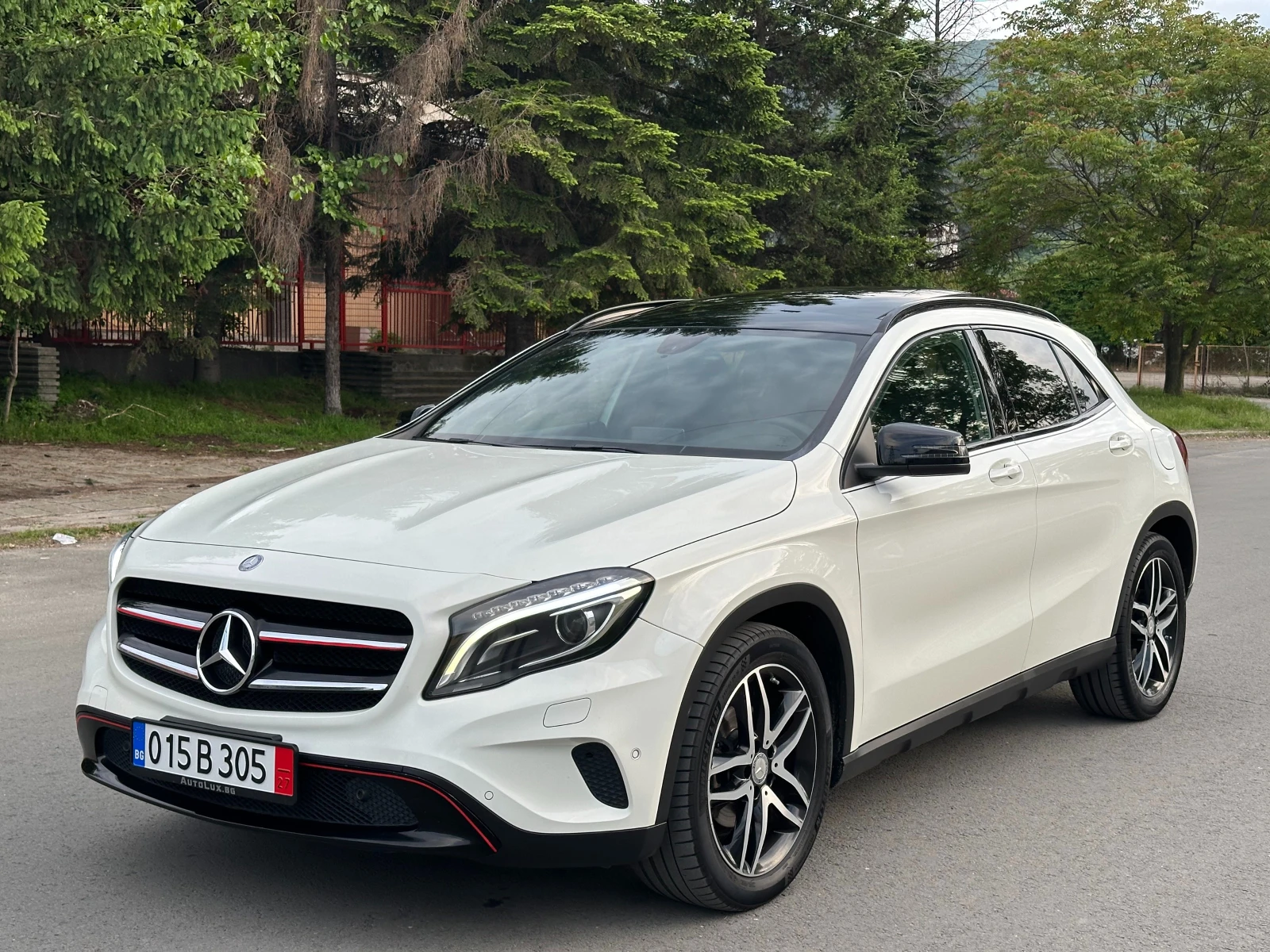 Mercedes-Benz GLA 220 200d 136к.с ПАНОРАМА* ПЪЛНА СЕРВИЗНА ИСТОРИЯ* !!, снимка 1