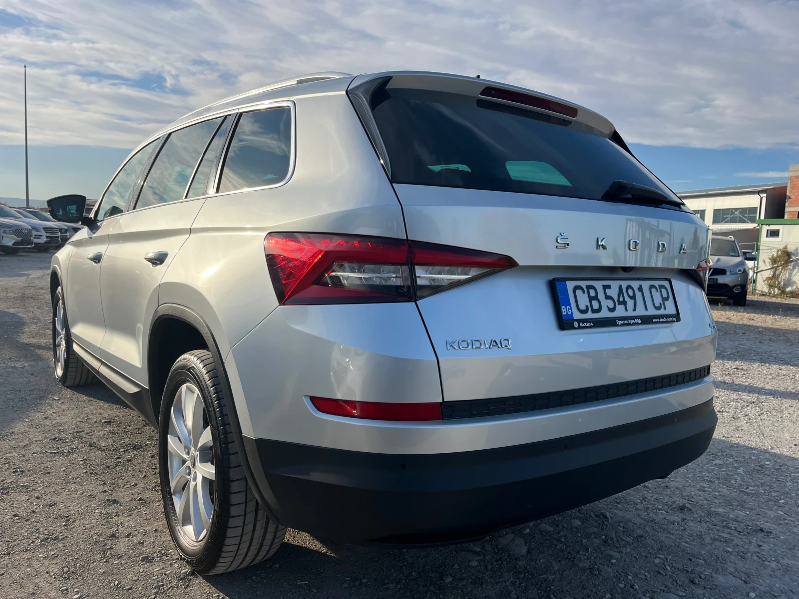 Skoda Kodiaq Еуратек, гаранция, 75000км, фул екстри - изображение 4