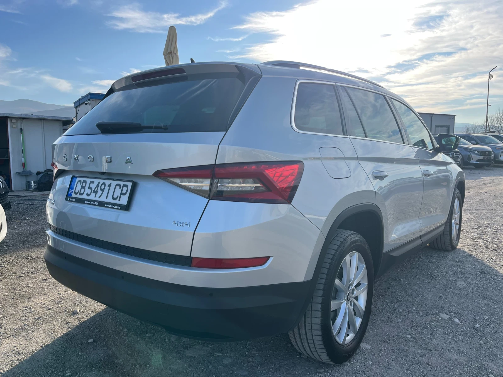 Skoda Kodiaq Еуратек, гаранция, 75000км, фул екстри - изображение 3