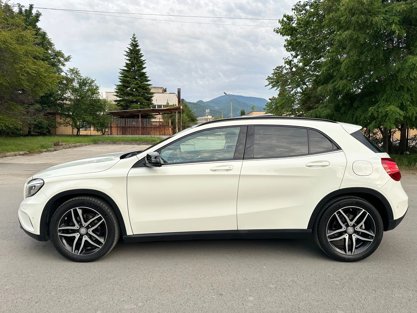Mercedes-Benz GLA 220 200d 136к.с ПАНОРАМА* ПЪЛНА СЕРВИЗНА ИСТОРИЯ* !! - изображение 7