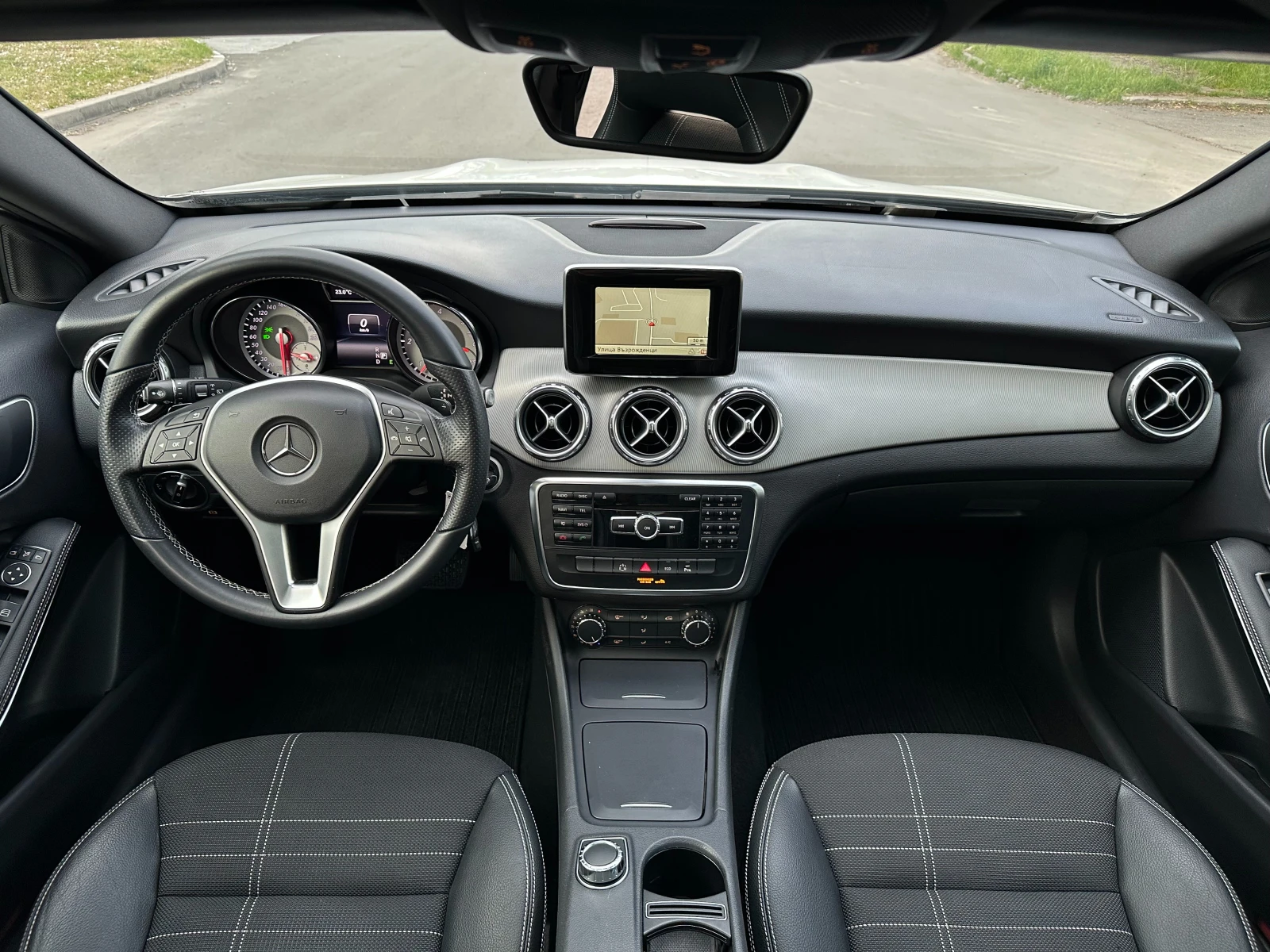 Mercedes-Benz GLA 220 200d 136к.с ПАНОРАМА* ПЪЛНА СЕРВИЗНА ИСТОРИЯ* !! - изображение 9