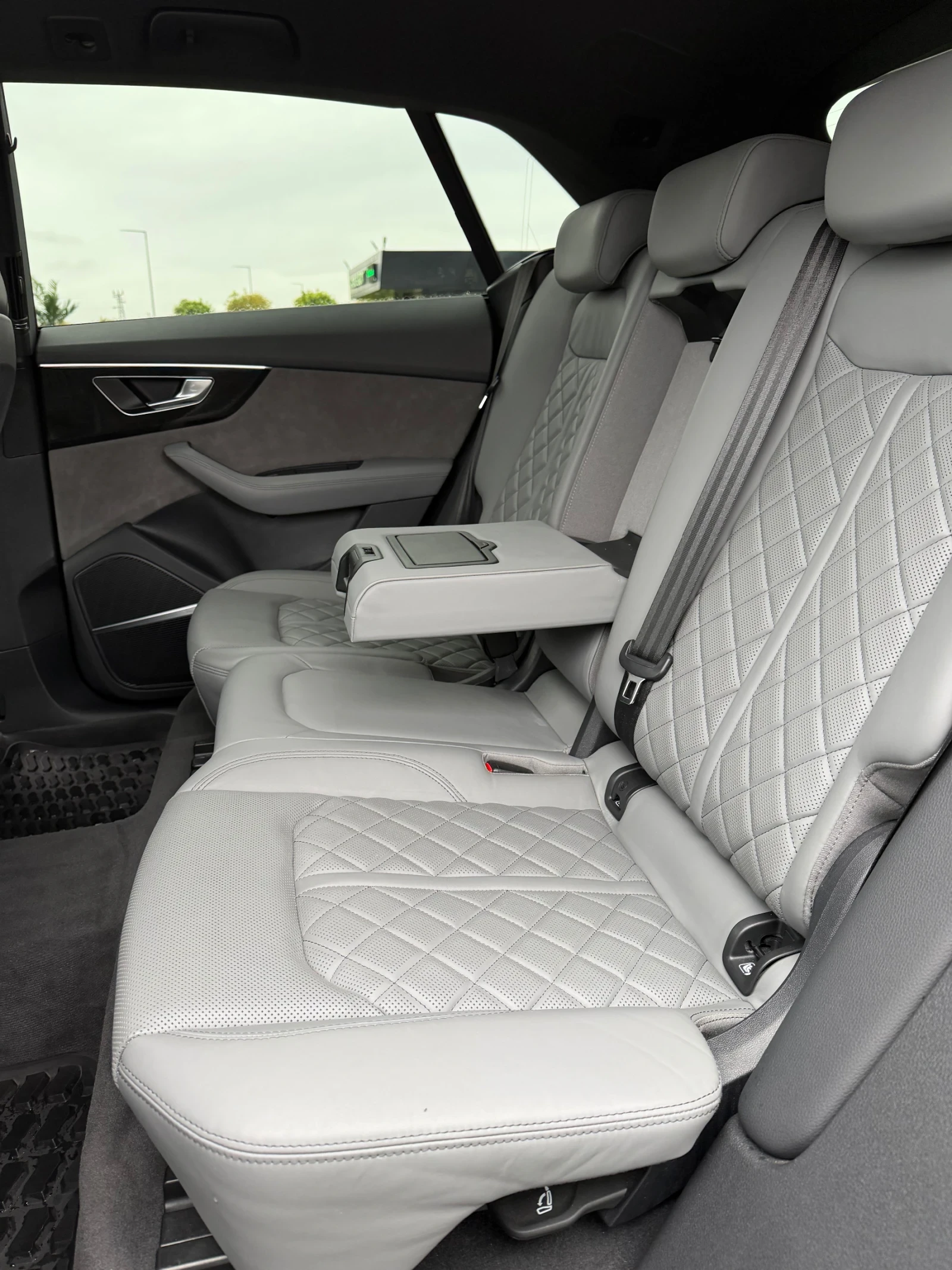 Audi Q8 50TDI/S LINE/VALCONA/VIRTUAL/ГАРАНЦИОННА/LIZING - изображение 10