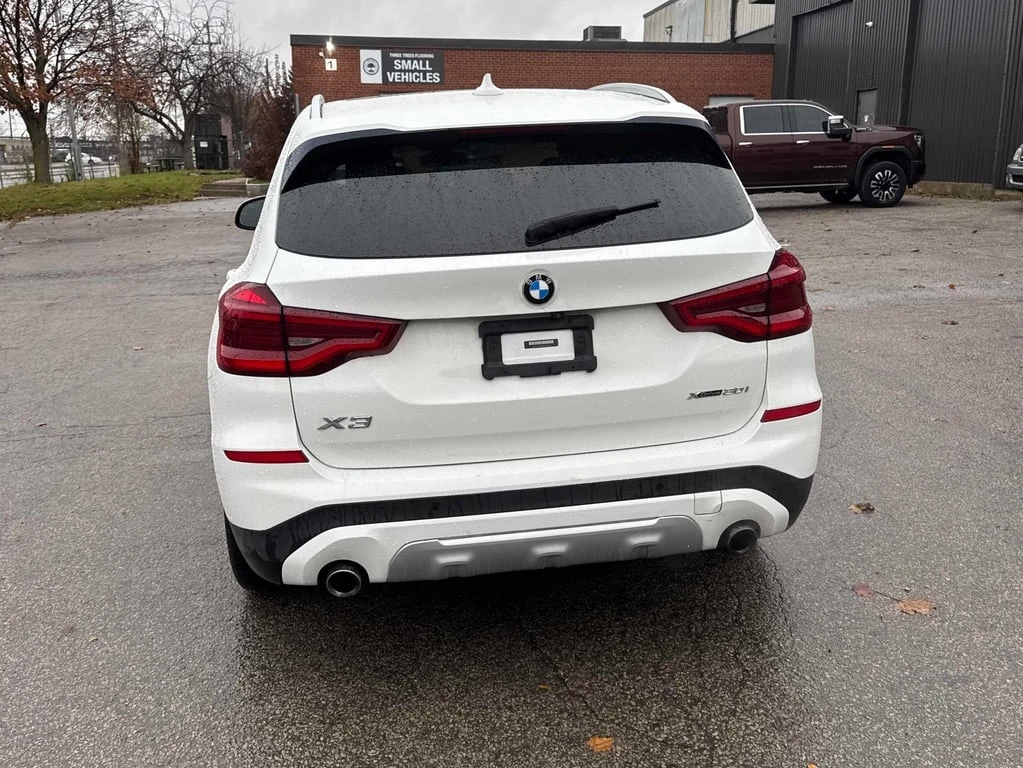 BMW X3 * xDrive30i * CARFAX *    | Mobile.bg   5