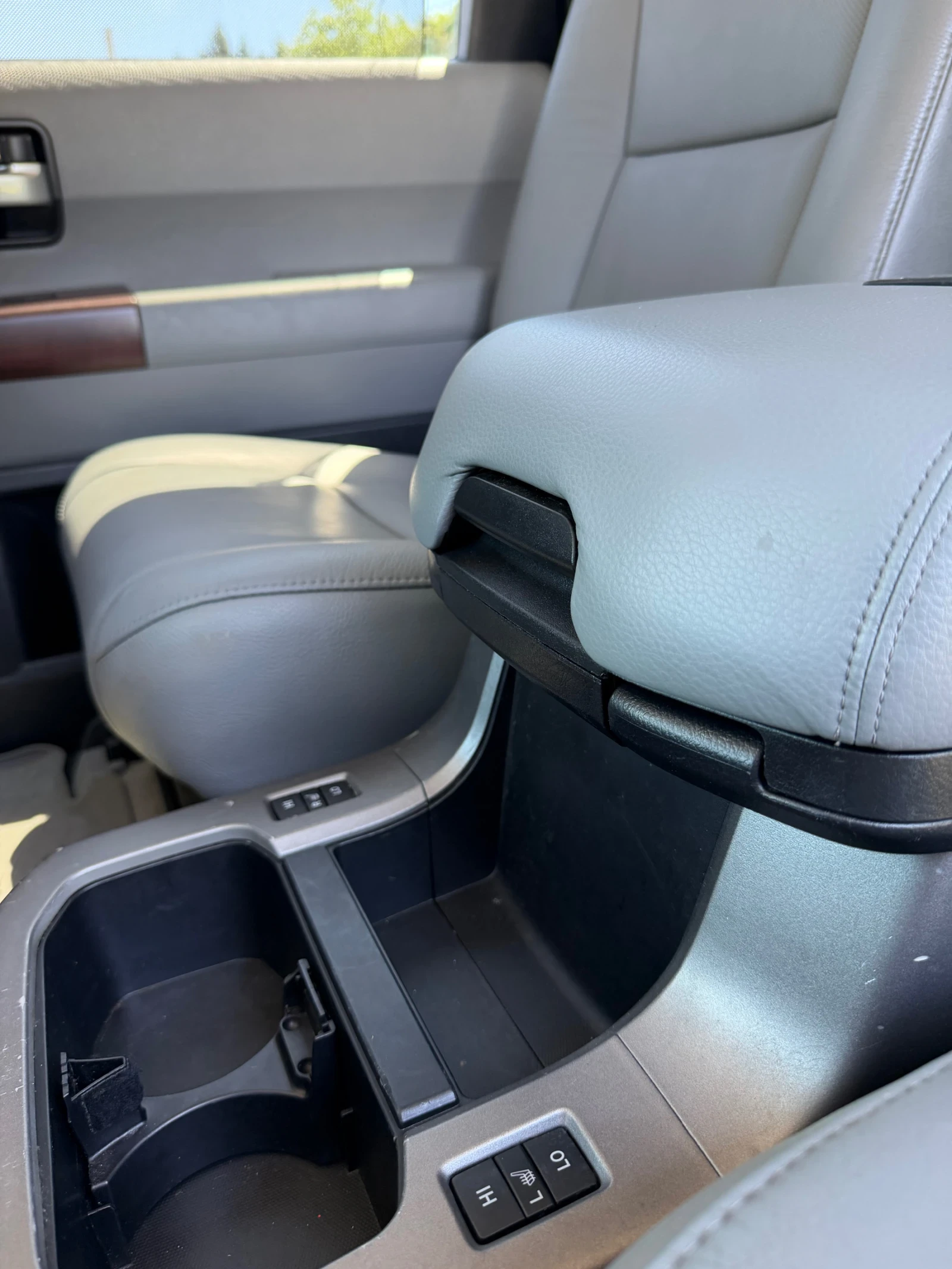 Toyota Sequoia 5.7L Platinum | Mobile.bg � ����������� 13