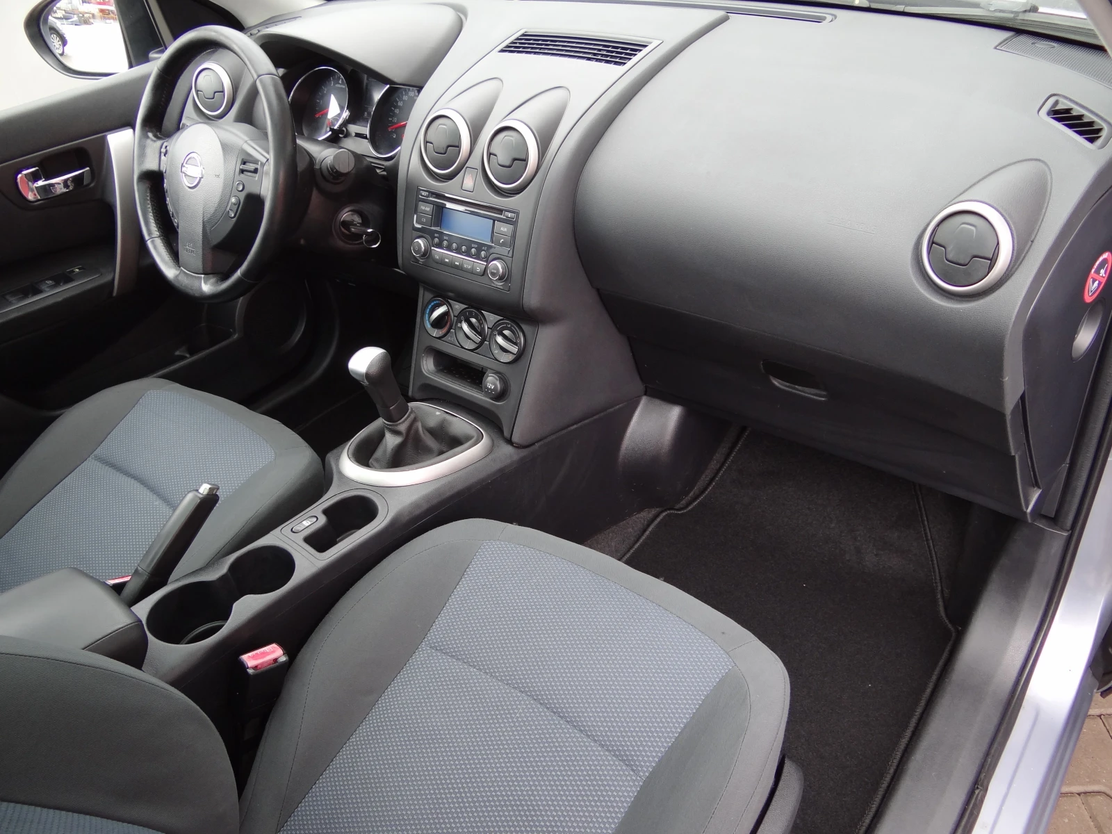 Nissan Qashqai + 2 1.6i-16v-117k.c. /7-места/Панорамa/Euro-5B/, снимка 10 - Автомобили и джипове - 54750686