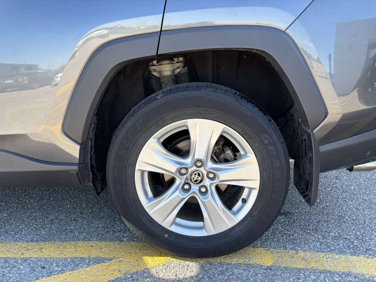 Toyota Rav4 * XLE AWD | Sunroof | Heated Seats | Cruise Contro, снимка 9 - Автомобили и джипове - 54896762