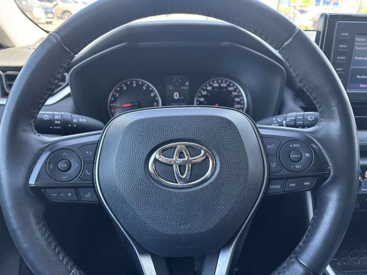 Toyota Rav4 * XLE AWD | Sunroof | Heated Seats | Cruise Contro, снимка 13 - Автомобили и джипове - 54896762