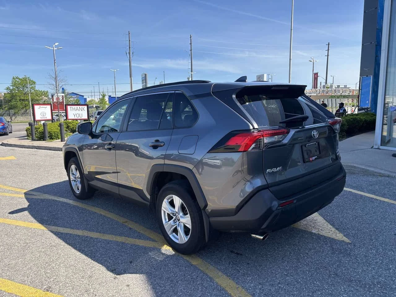 Toyota Rav4 * XLE AWD | Sunroof | Heated Seats | Cruise Contro, снимка 5 - Автомобили и джипове - 54896762