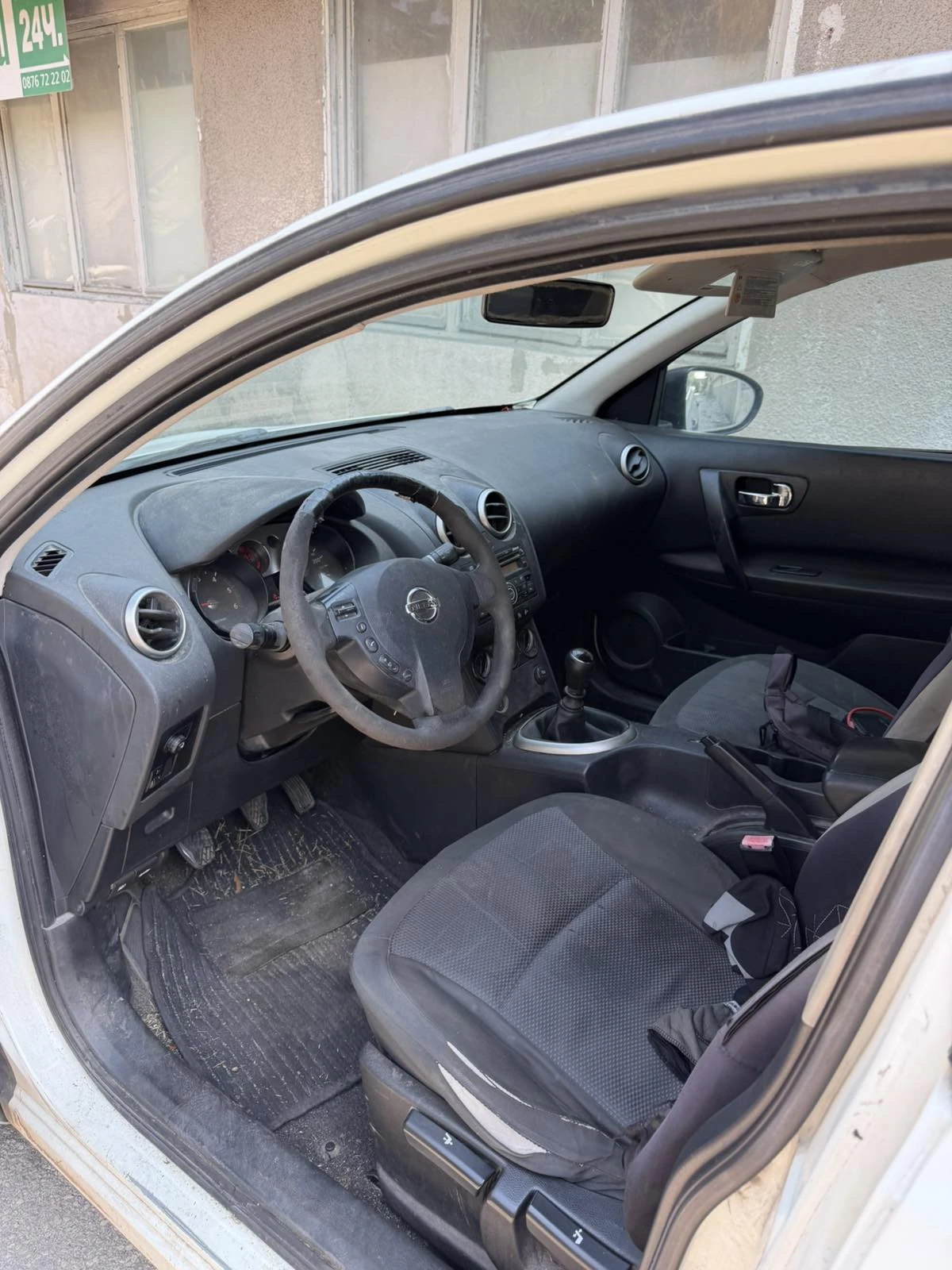 Nissan Qashqai 1.5dci, снимка 8 - Автомобили и джипове - 55800306