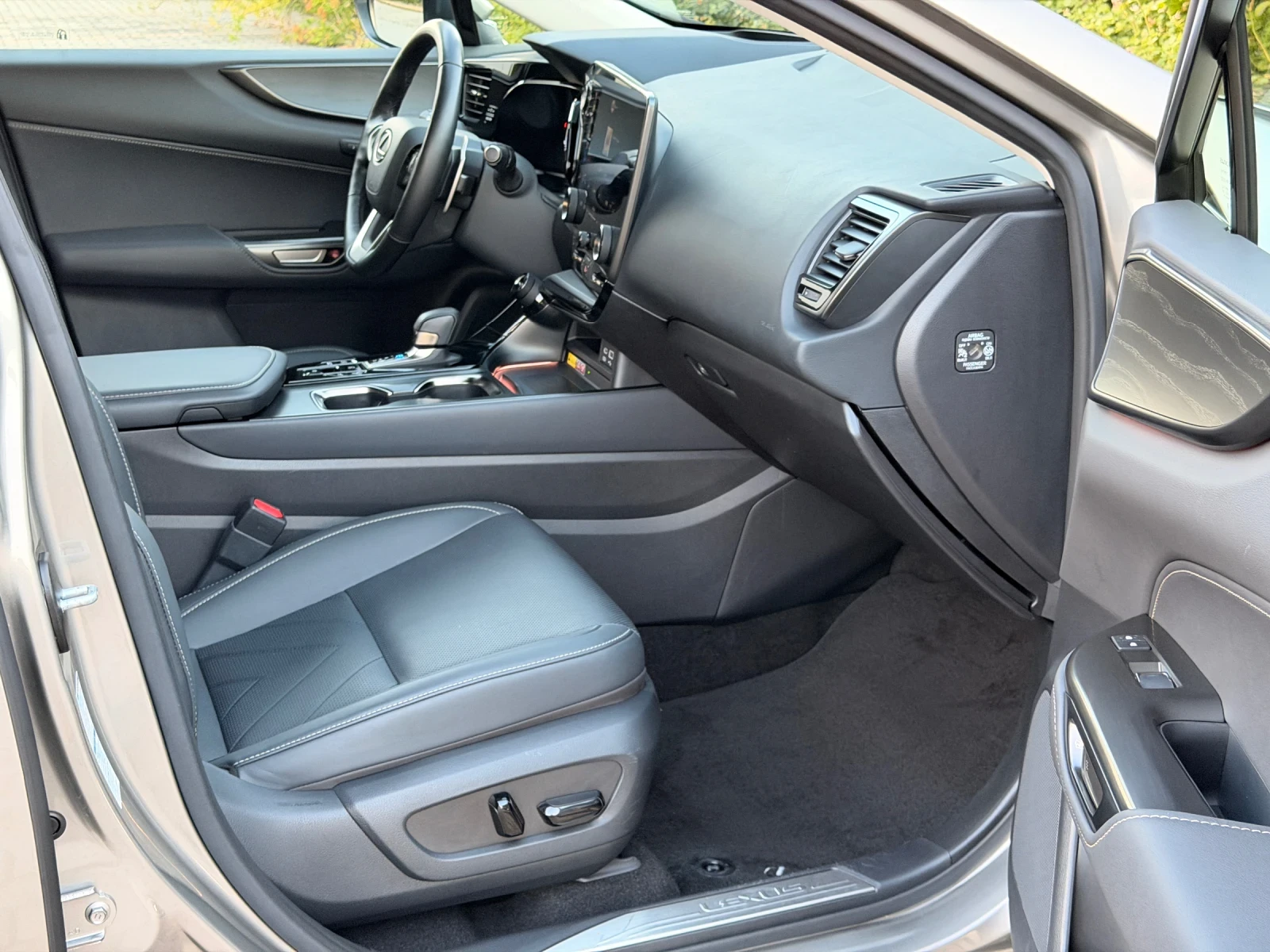 Lexus NX 450 h+ KEYLESS-КАМЕРА-360-ПОДГРЕВ/ОБДУХВАНЕ-FULL-98X.K, снимка 14 - Автомобили и джипове - 55967073
