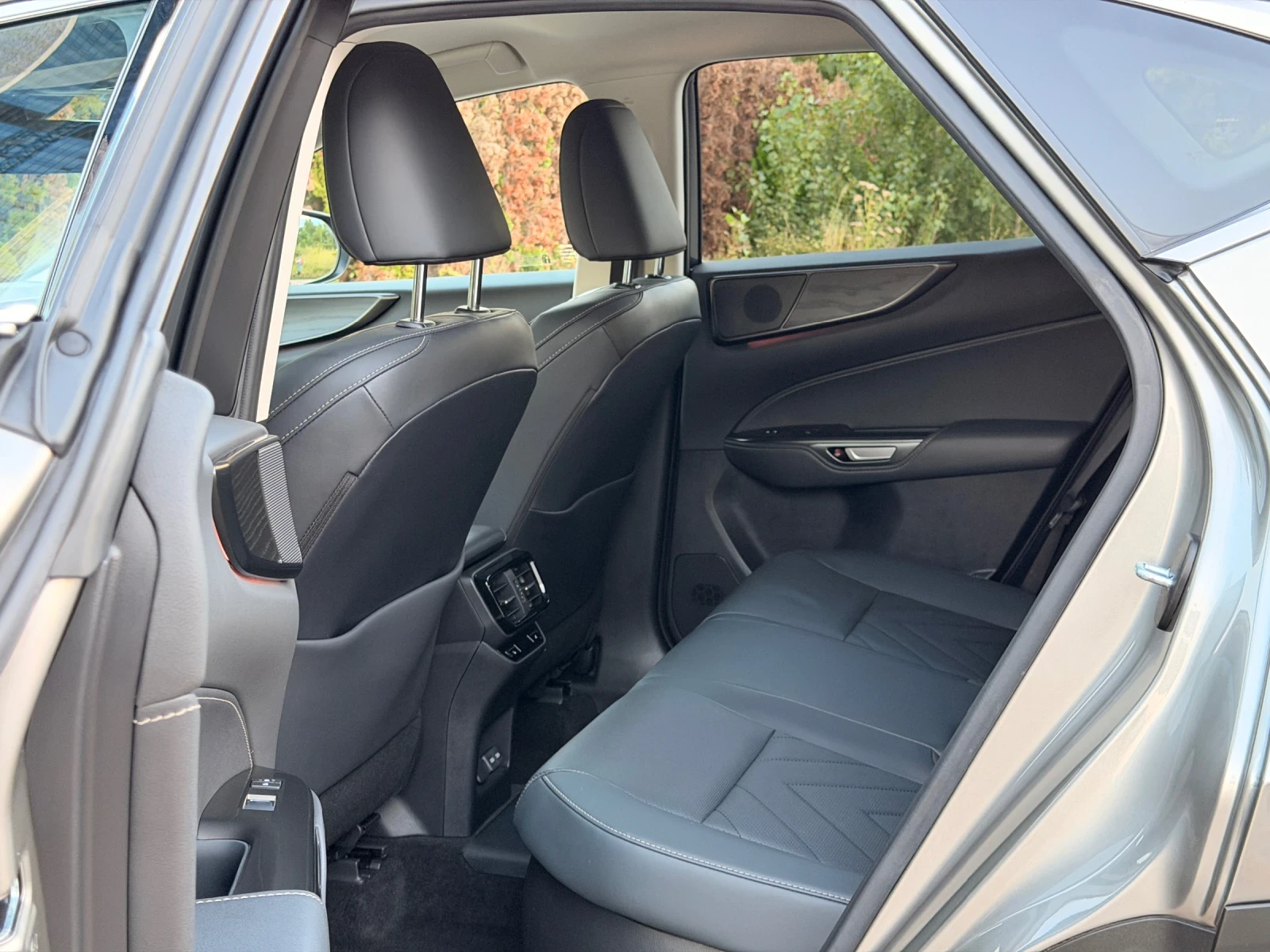 Lexus NX 450 h+ KEYLESS-КАМЕРА-360-ПОДГРЕВ/ОБДУХВАНЕ-FULL-98X.K, снимка 11 - Автомобили и джипове - 55967073