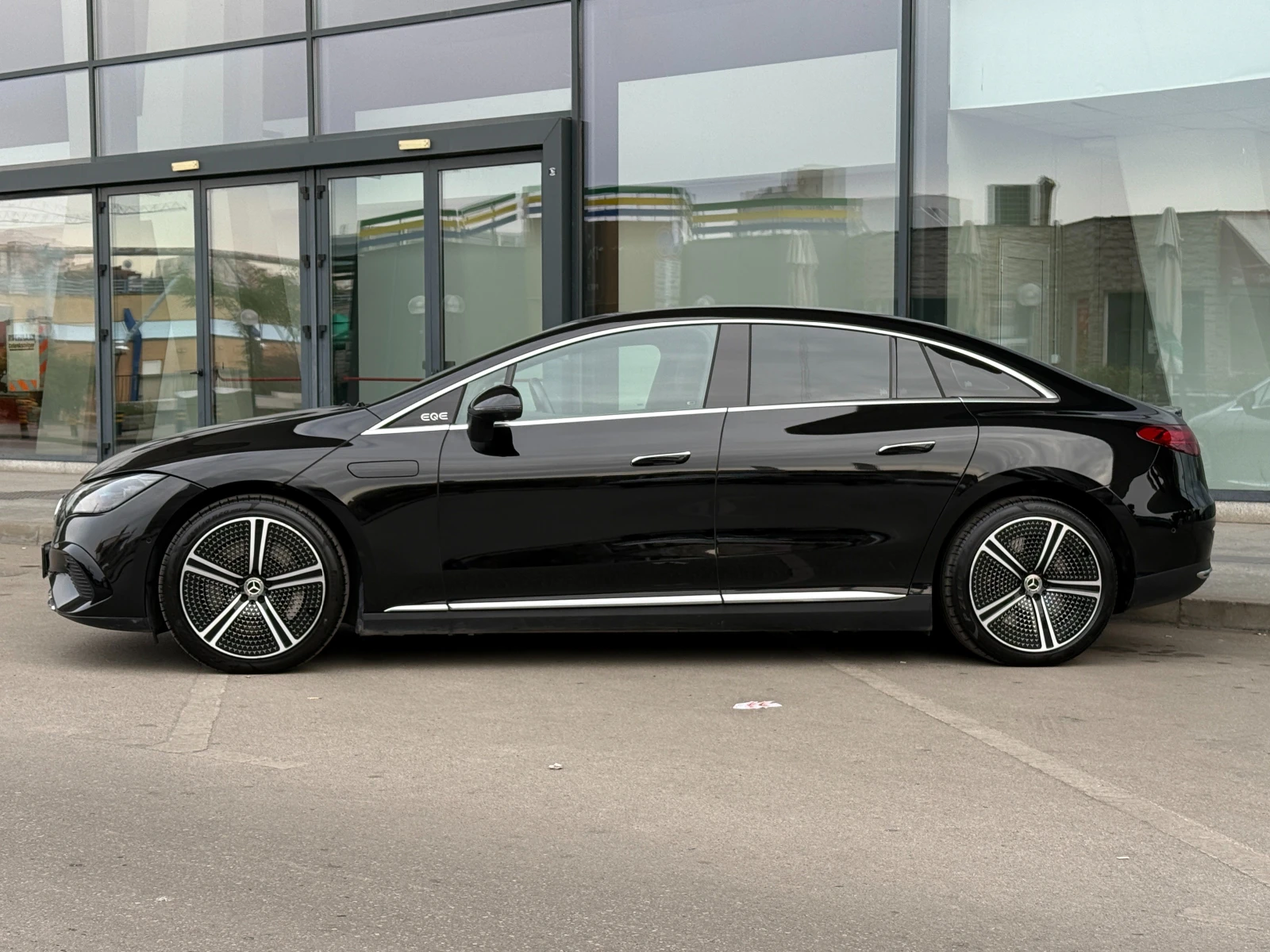 Mercedes-Benz EQE 350+ 292к.с 100kWh ГАРАНЦИЯ ДО 2032г !!!, снимка 2 - Автомобили и джипове - 56220606