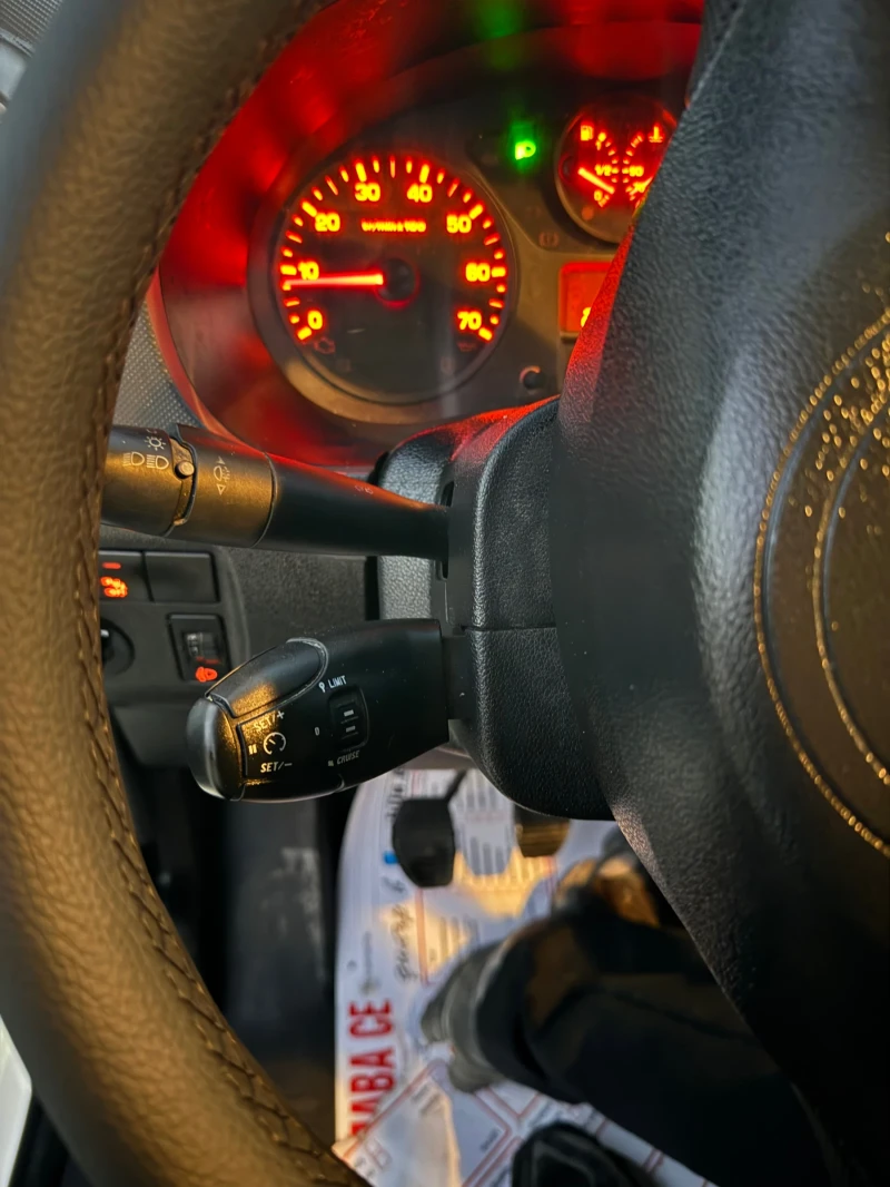 Citroen Berlingo 1.6 hdi , снимка 11 - Бусове и автобуси - 52805724