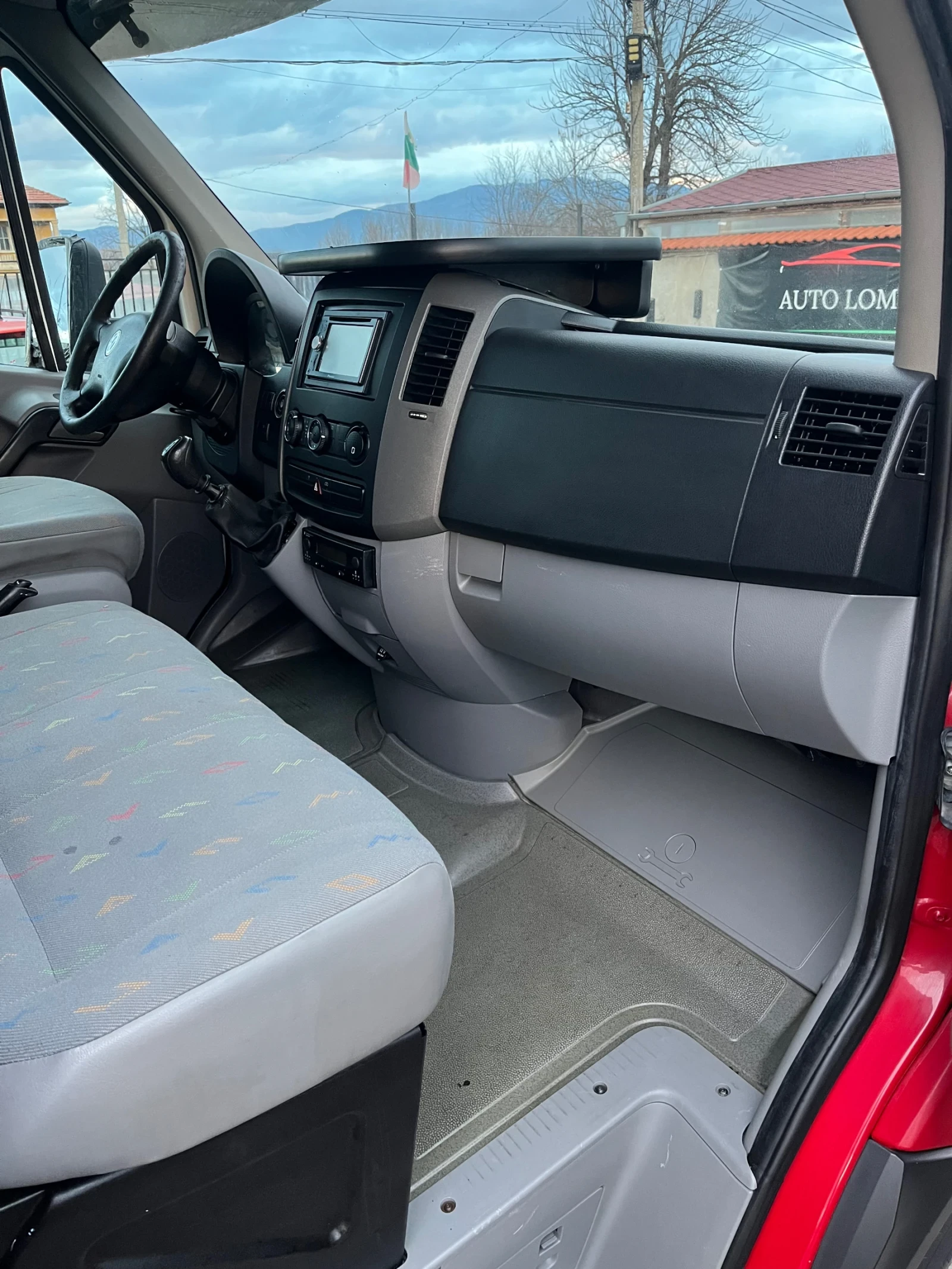 VW Crafter 2.5 , снимка 10 - Бусове и автобуси - 53743347