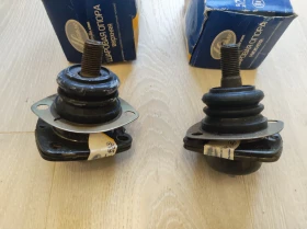 Шарнир долен и горен ВАЗ Лада 2103, снимка 1