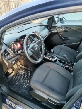 Opel Astra Sportstourer, снимка 12