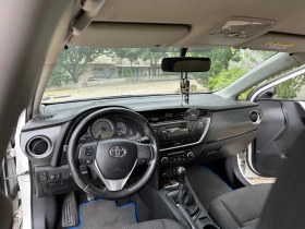 Обява за продажба на Toyota Auris 1.4 ~14 800 лв. - изображение 11