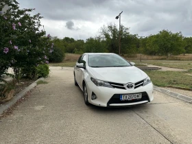 Обява за продажба на Toyota Auris 1.4 ~14 800 лв. - изображение 2