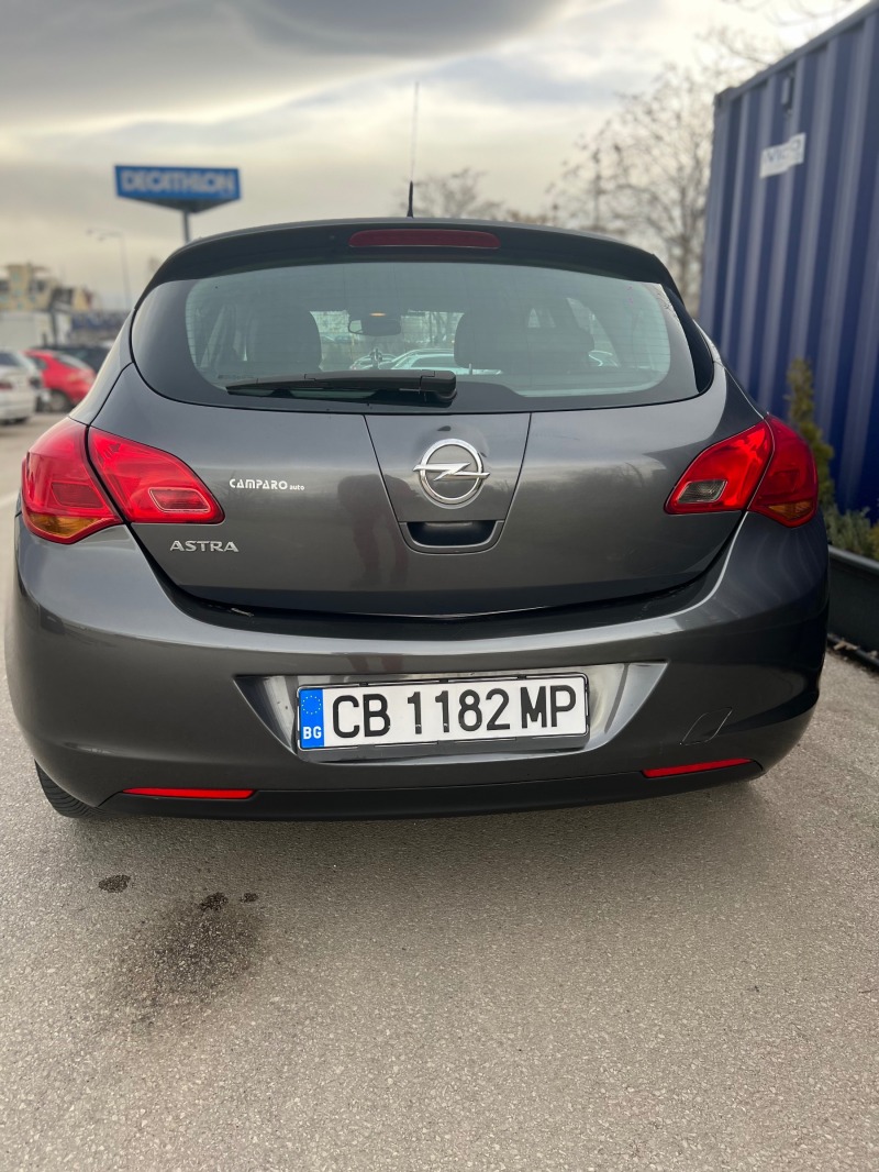 Opel Astra, снимка 6 - Автомобили и джипове - 45505977