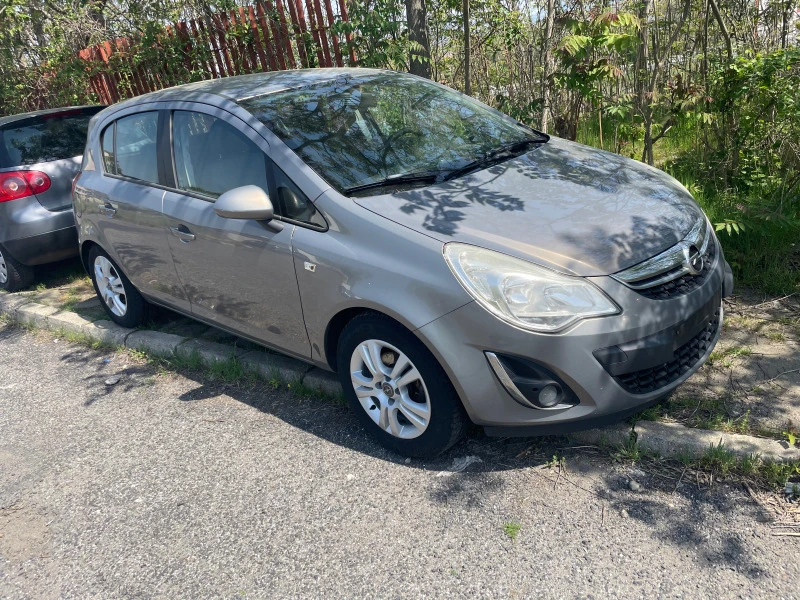 Opel Corsa, снимка 1 - Автомобили и джипове - 45297260