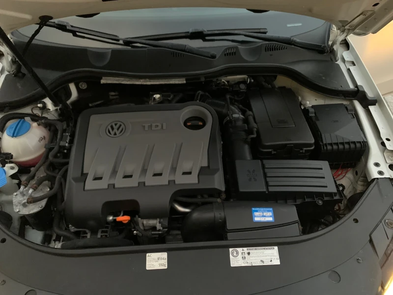 VW Passat, снимка 15 - Автомобили и джипове - 47412888