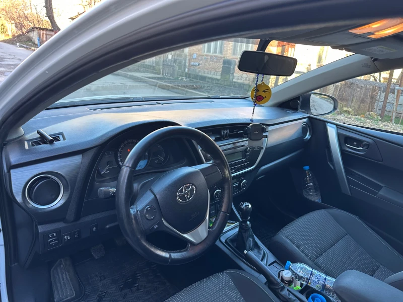 Toyota Auris 1.4, снимка 6 - Автомобили и джипове - 48520581