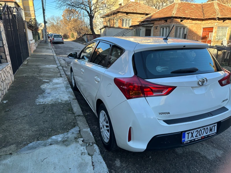 Toyota Auris 1.4, снимка 8 - Автомобили и джипове - 48520581