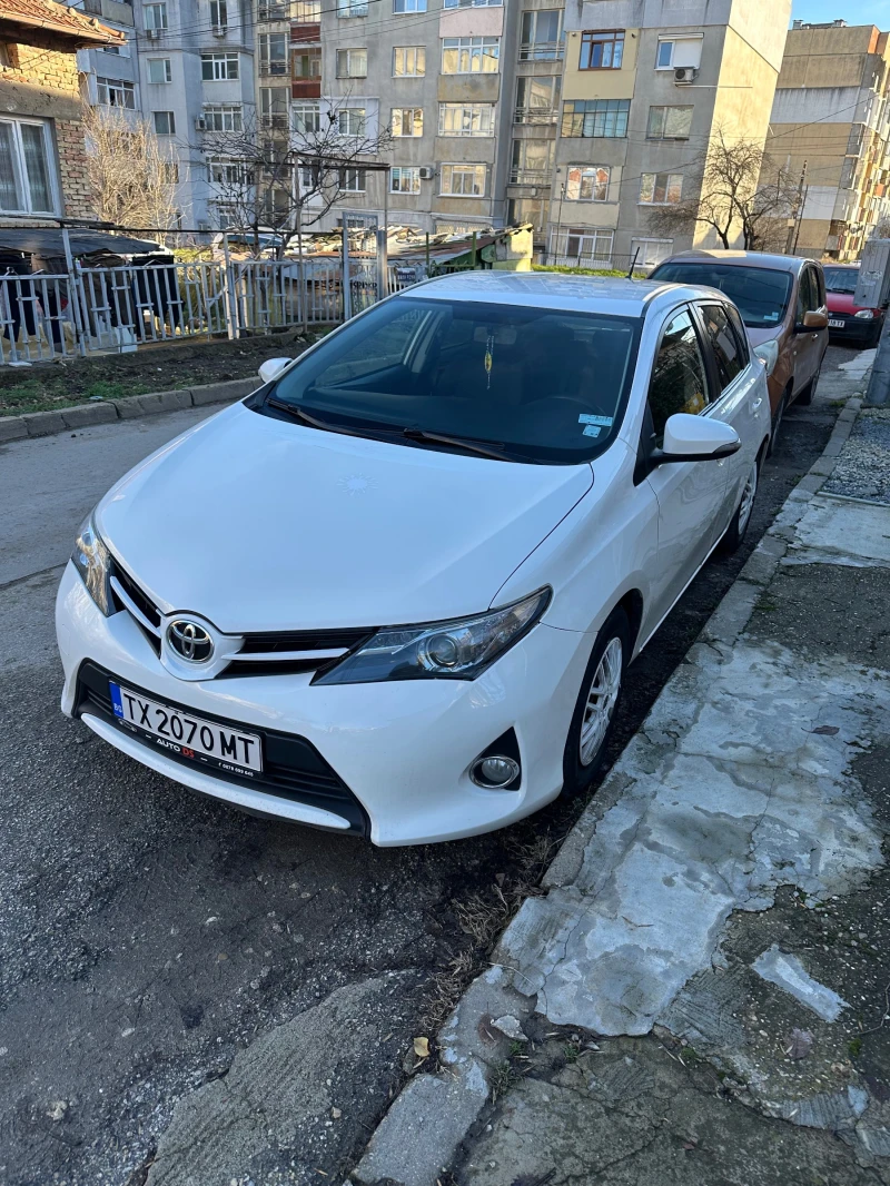 Toyota Auris 1.4, снимка 9 - Автомобили и джипове - 48520581